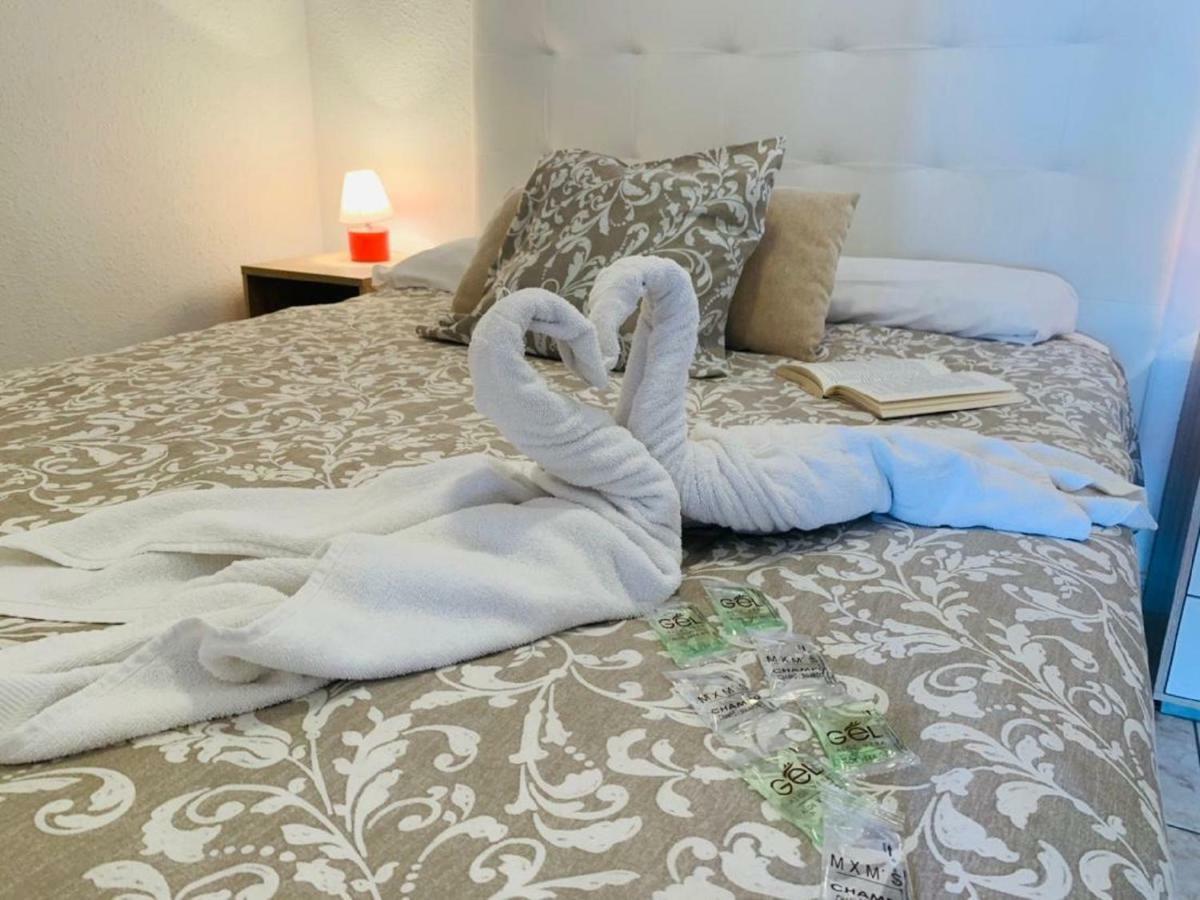 Sea Breeze In Playa De Las Americas With Parking Экстерьер фото
